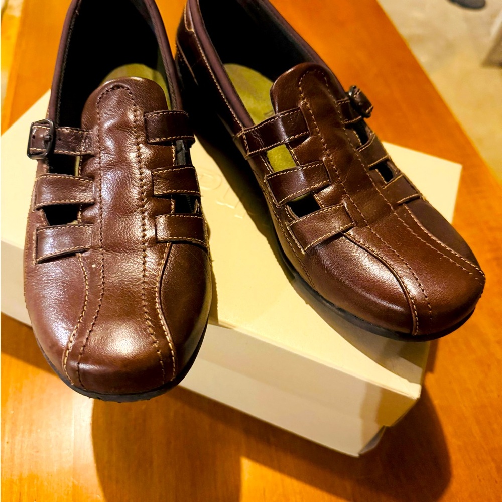 Hush puppies loafer size 9.5